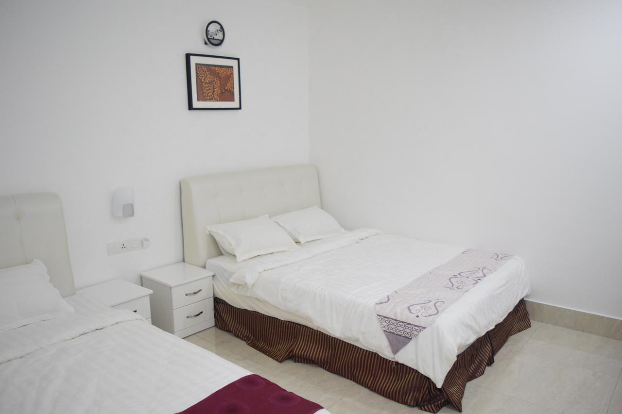 S Rose Hotel Szepang Kültér fotó