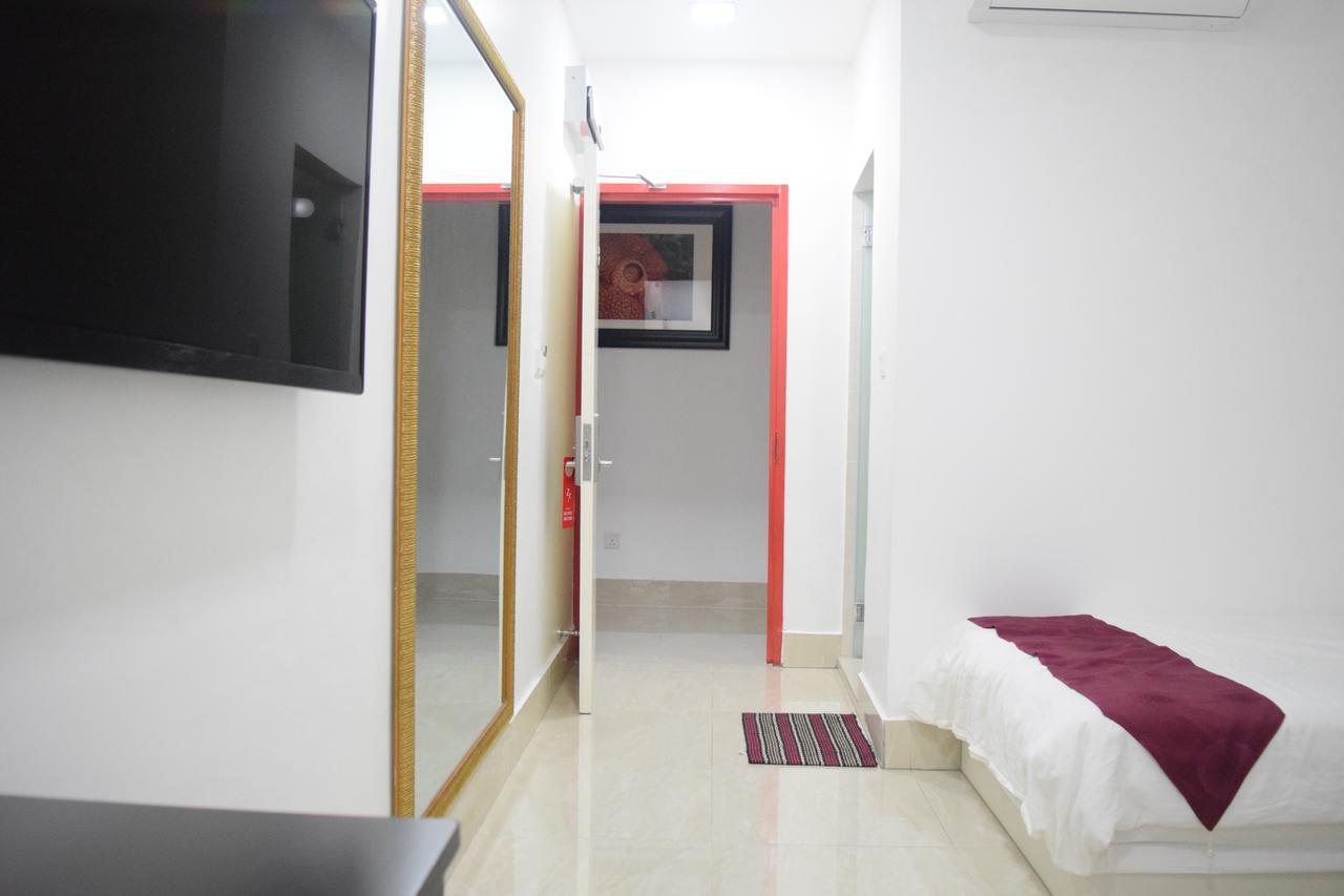 S Rose Hotel Szepang Kültér fotó