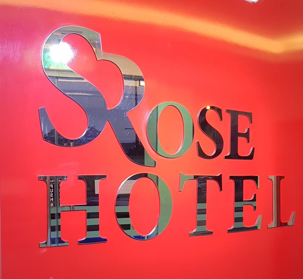 S Rose Hotel Szepang Kültér fotó