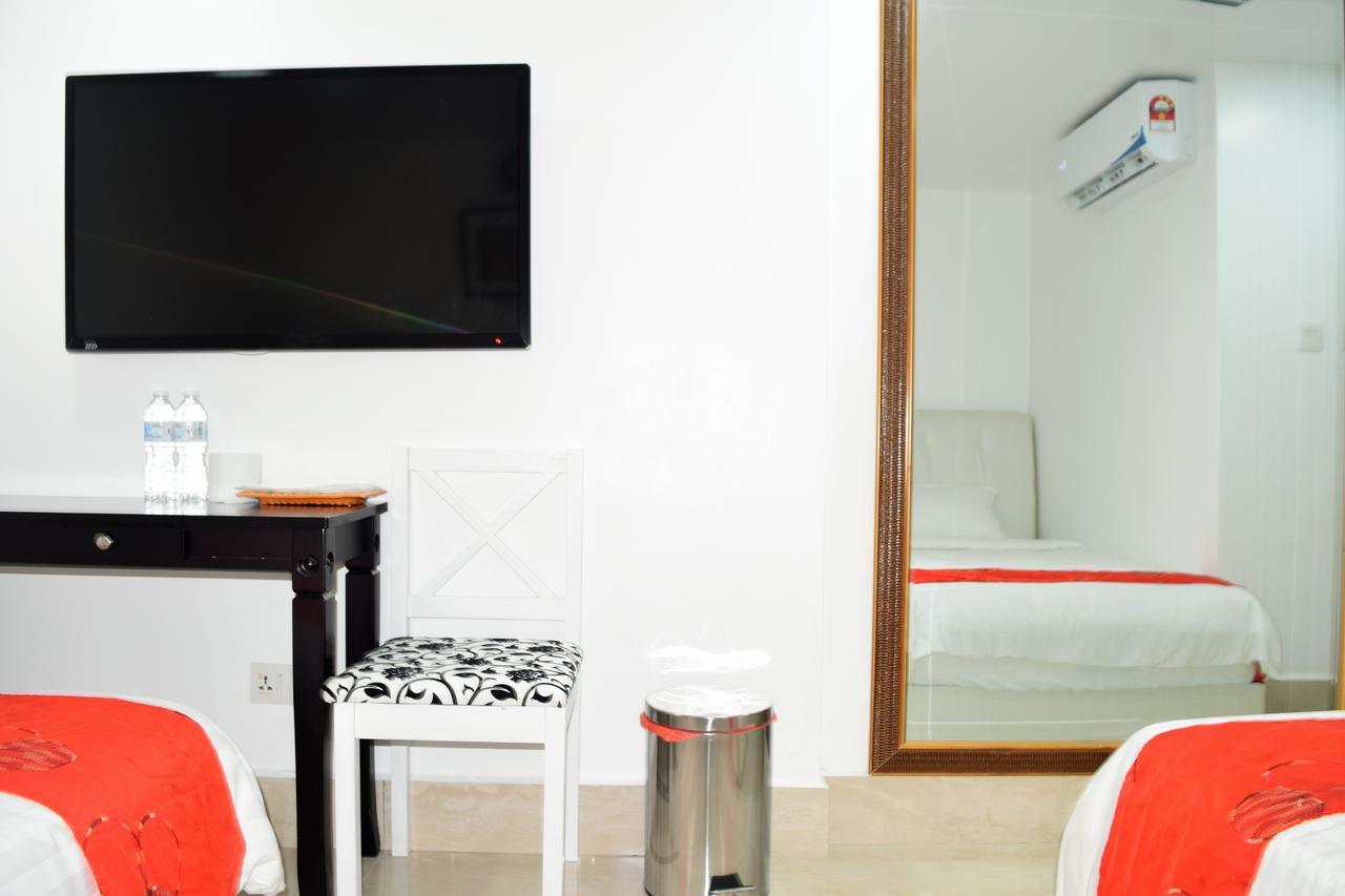 S Rose Hotel Szepang Kültér fotó