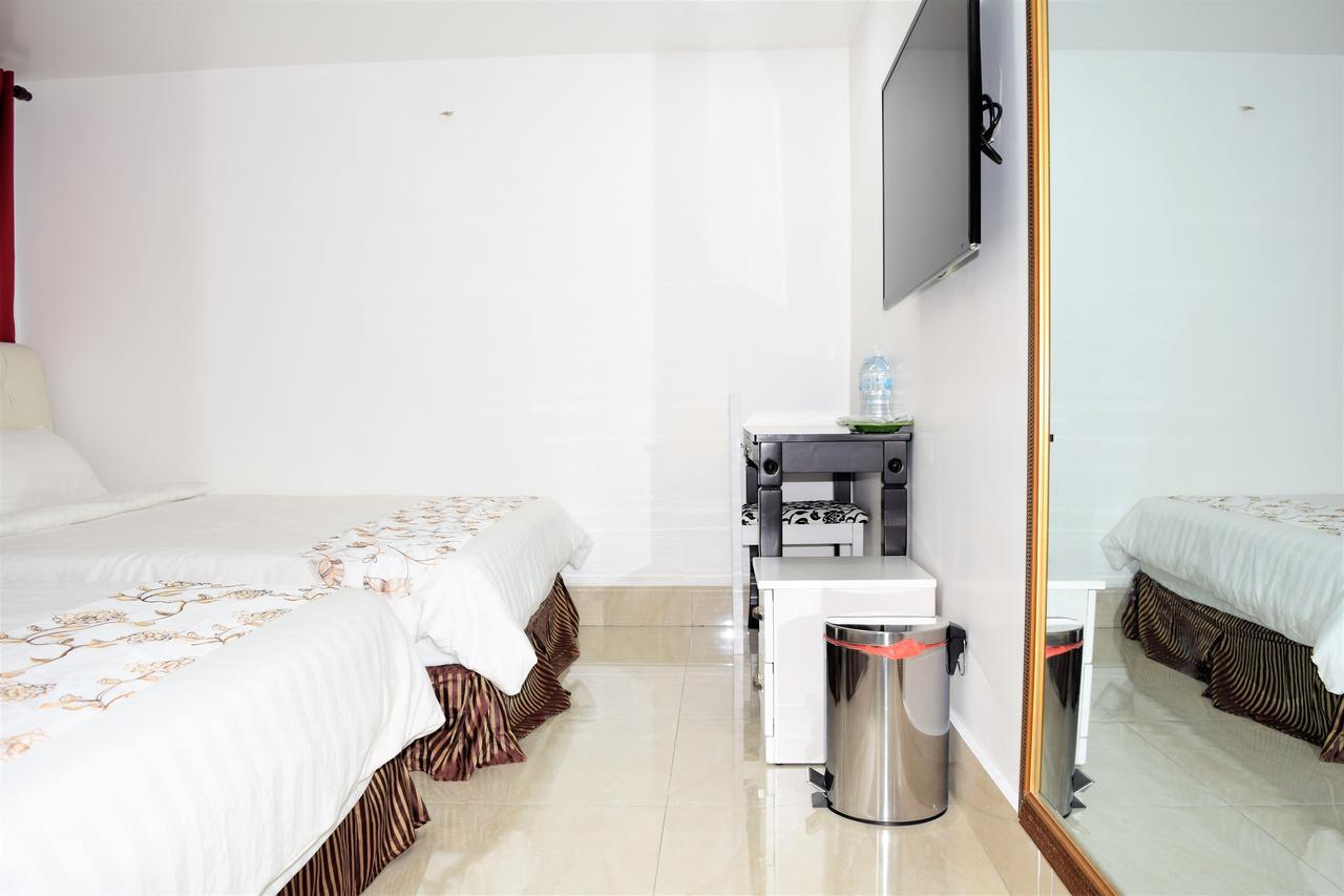 S Rose Hotel Szepang Kültér fotó